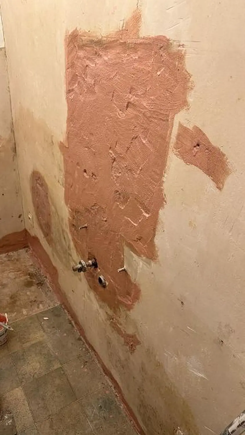 AM Dienstleistung - Vor dem Wasserschaden