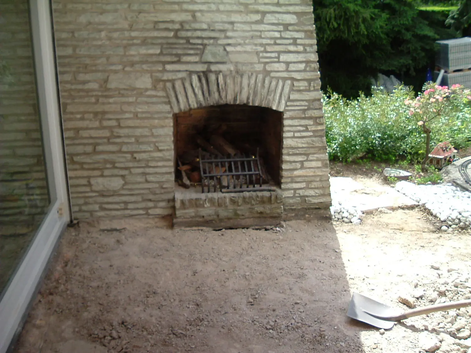 AM Dienstleistung - Vorher der Terrasse Renovierung